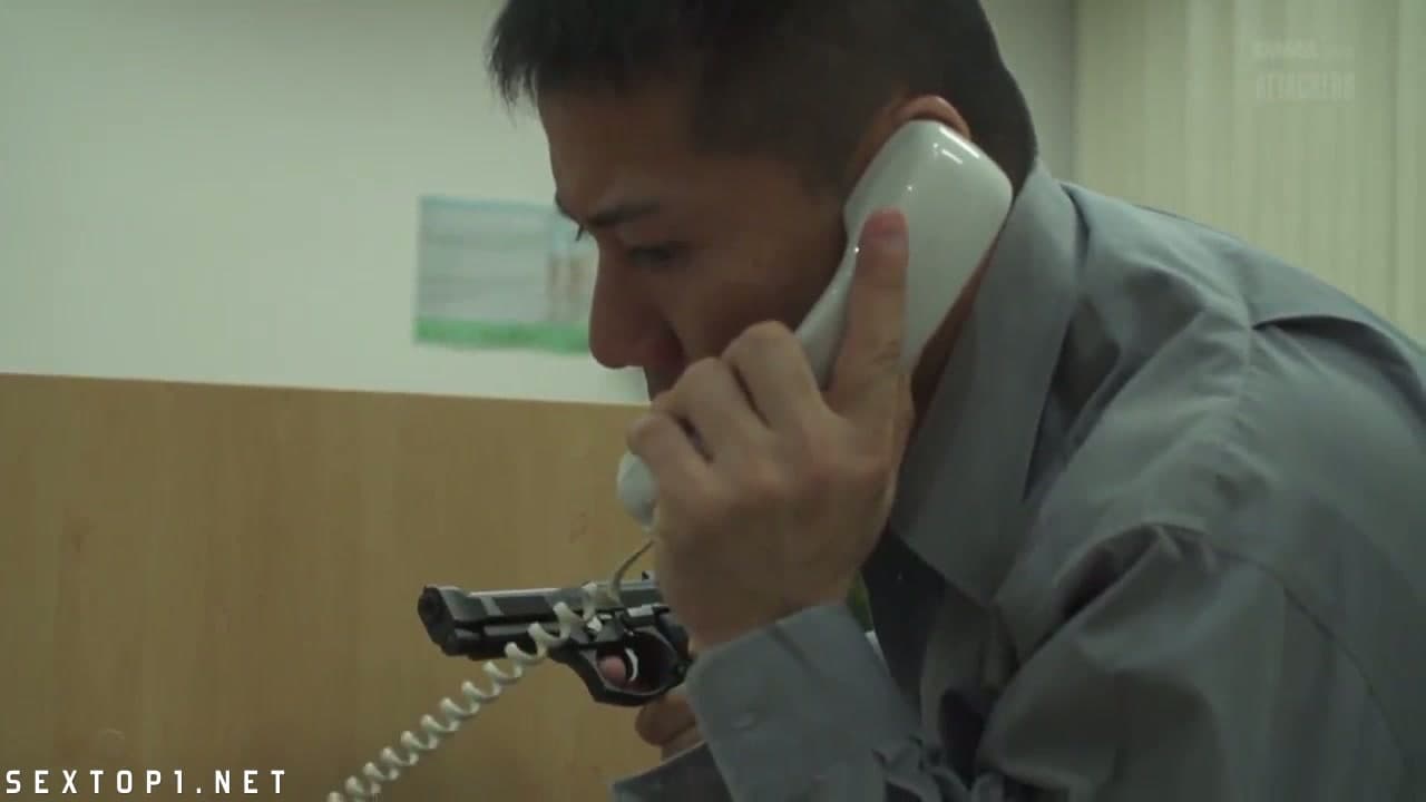 Cướp ngân hàng tiện thể hiếp luôn nữ nhân viên xinh đẹp .tsubasa amami - Phim Sex Vú To HD