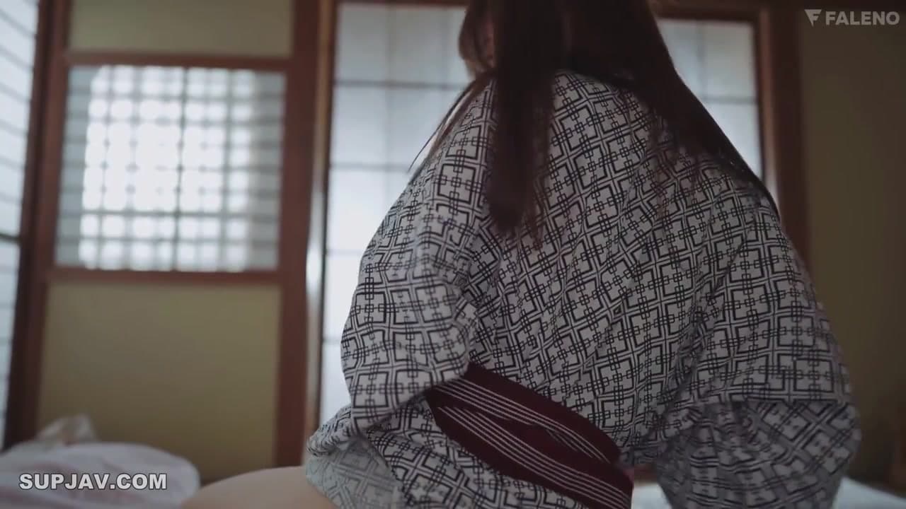 Là một cô nàng trẻ xinh mơn mởn nhưng em chỉ thích các chú trung niên | vlxx Phim Sex