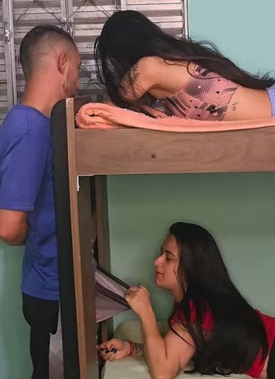 Chiếc giường tầng tội lỗi: Nơi những khao khát thầm kín được đánh thức - Phim Sex Không Che HD