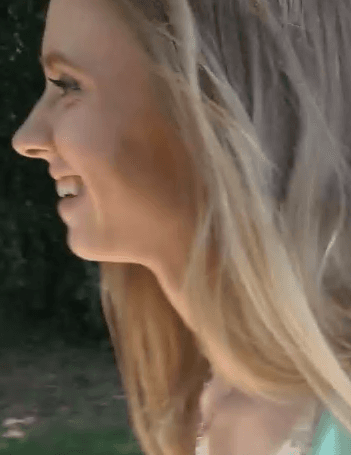 Em gái ngây thơ bị người lạ địt giữa rừng - Xem Phim Sex Âu Mỹ